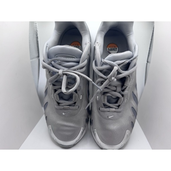 Nike Air Max DN8 Wolf Grey Metallic Silver Sneakers Women Size 7.5 - Picture 3 of 9